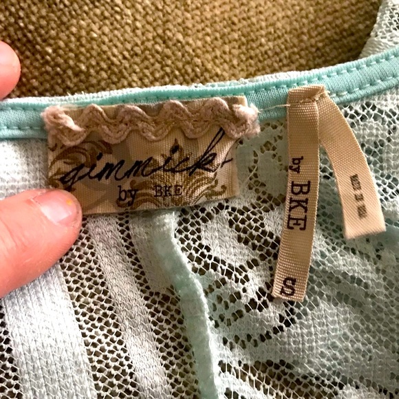 Stylish mint green lace long sleeved top - Picture 5 of 5